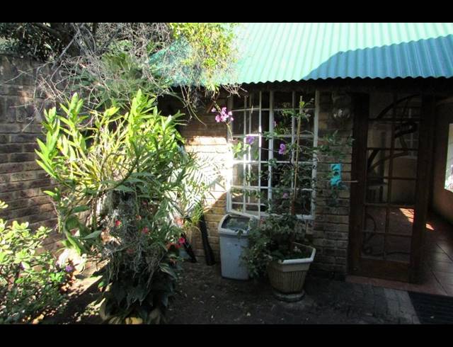 3 BEDROOM HOUSE FOR SALE IN KINGSVIEW EXT 1
